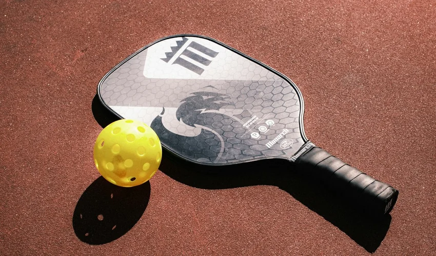 14mm vs 16mm pickleball paddles tested on court with balls and net